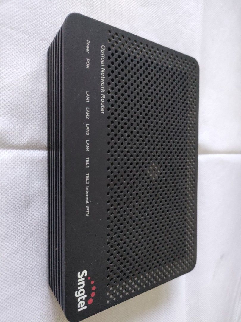 Singtel Huawei HG8240TS Optical Network Router with power adapter