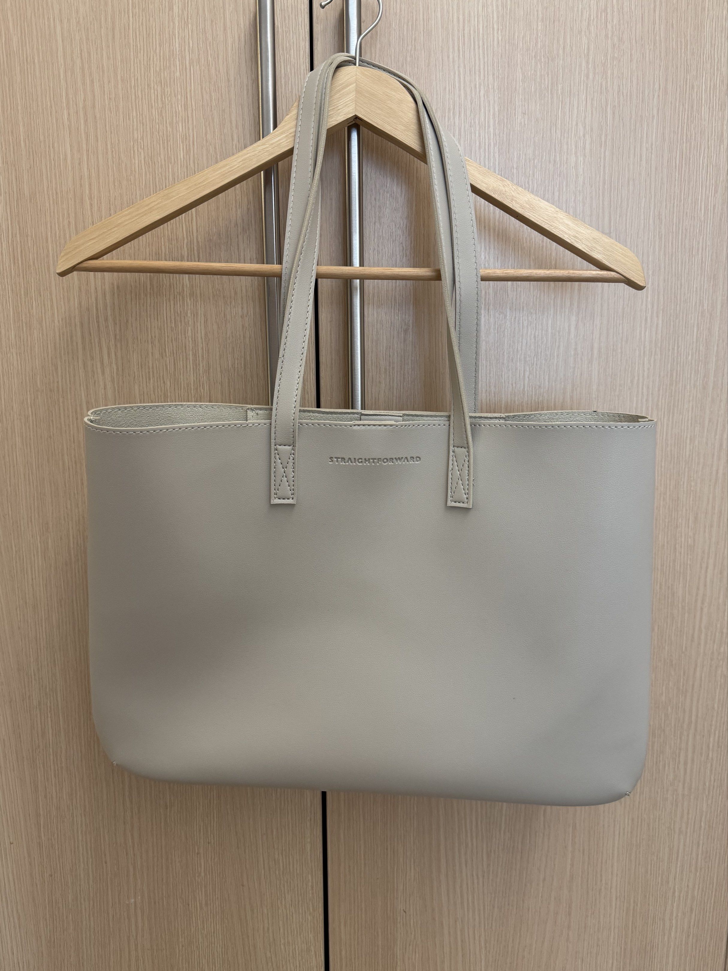 Straightforward Tote Bag (Category: Tote Bags) located in Paranaque City. Submitted by somegooodstuff (Listing ID 1418813723, Image 1). Description: Like new! Used only twice! .