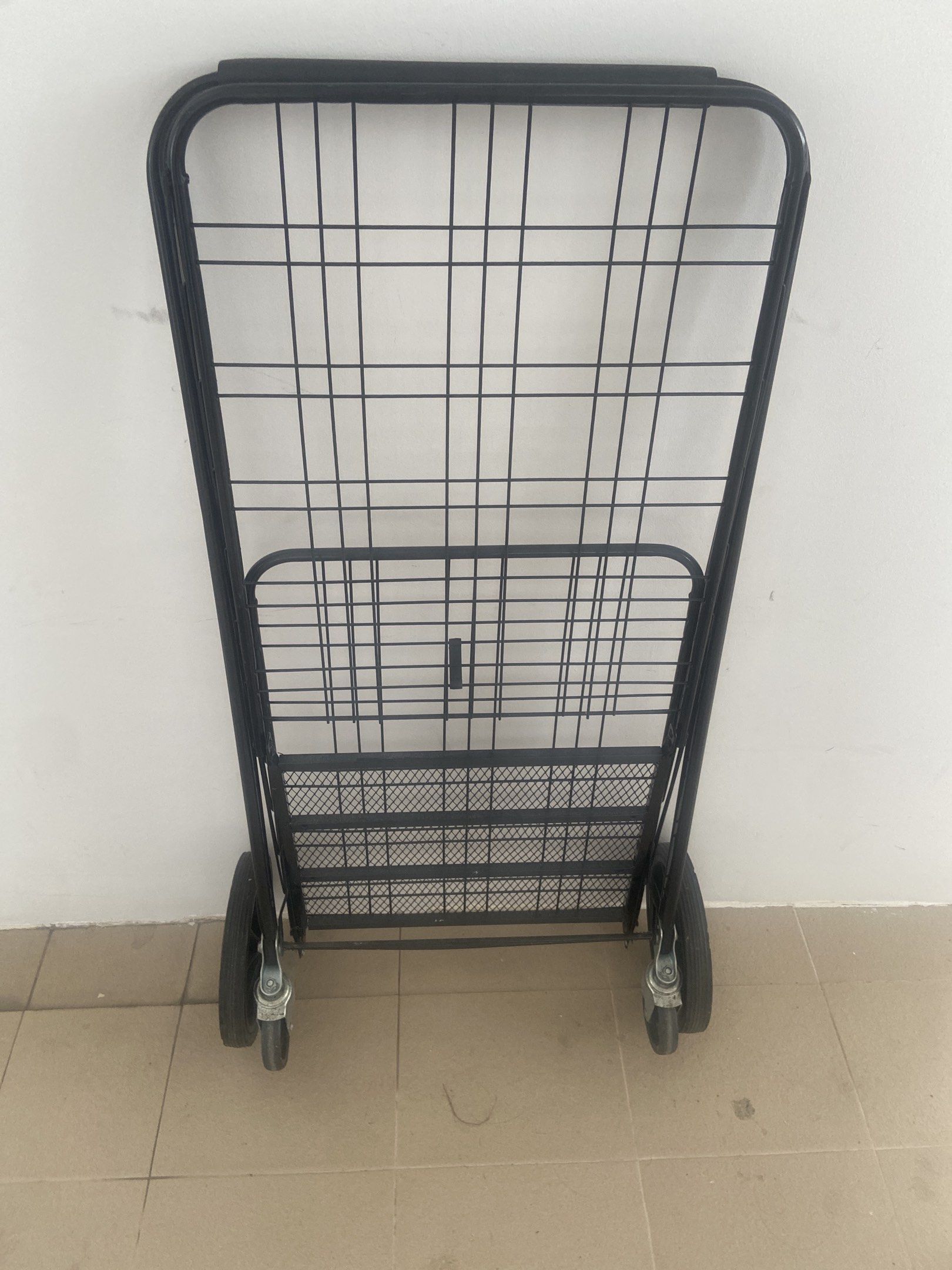 Trolley443162541760849923