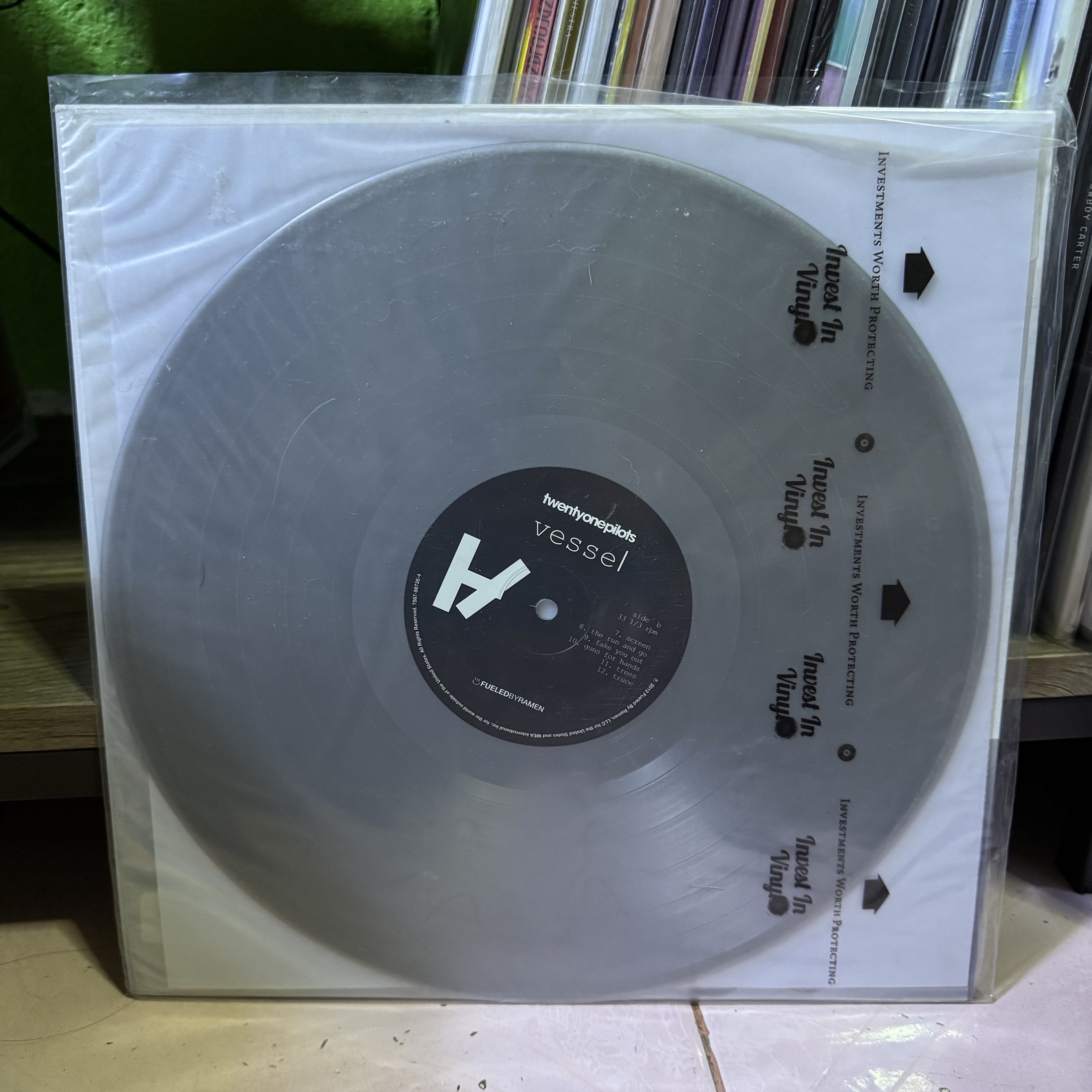 Twenty One Pilots - Vessel (Silver Vinyl) (Category: Vinyls) located in Carmona. Submitted by demonfog (Listing ID 1418802025, Image 2). Description: .