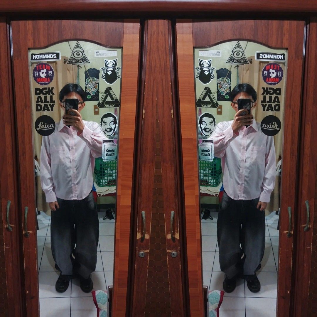 Uniqlo Pink Longsleeve (Category: Formal Shirts) located in Taguig. Submitted by wst.fnds (Listing ID 1417631861, Image 2). Description: Uniqlo Pink Longsleeve - Boxy Fit - Altered Length - Good for casual (Dimes) - Front Length - 25 - Back Length - 26.5 - Width - 20.5 Condition: - Color rate - 8/10 - Yellow neckline - No tags, because it was altered 300+sf WEST REMBO TAGUIG📌 199A Mansanas St. Blk. 7 •Meet up around Taguig/Makati •No Cash on Del