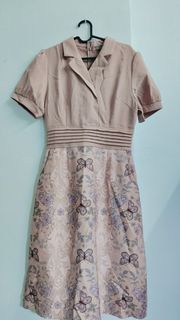 (Category: ) located in . Submitted by swwardrobe (Listing ID 1418789165, Image 1). Description: .