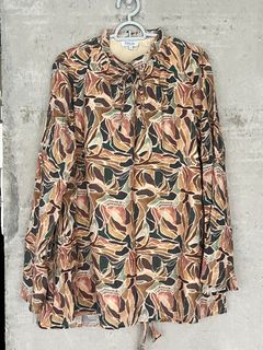 (Category: ) located in . Submitted by irdinascloset (Listing ID 1418799033, Image 1). Description: .