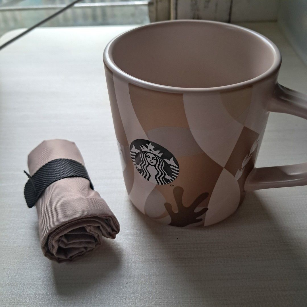 2026 Starbucks Traditions Mug with Pouch (Category: Coffee & Tea Tableware) located in Plaridel. Submitted by ravenarrianne (Listing ID 1413539414, Image 1). Description: 2026 Starbucks Traditions 12oz Sandstone Mug (5x4") comes with pouch (5x9") and box. I can provide additional photos upon request. RFS: too many mugs at home Mode of payment: GCash/Maya or bank transfer (Landbank) No COD Mode of shipping: J&T Express (for provincial/MM areas) Gr