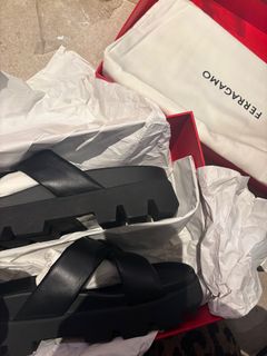 （分類：）位於 。 由 chloelau_02 提交（商品編號 1413572662，圖片 1）。簡介： 。