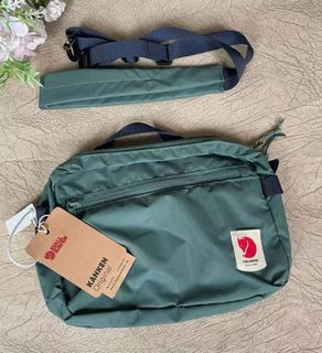 （分類：）位於 。 由 bloom151 提交（商品編號 1413633318，圖片 1）。簡介： 。