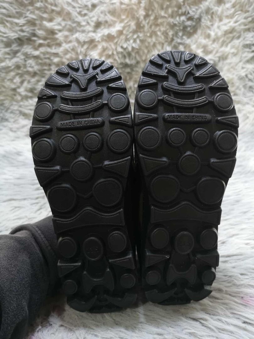 Air cushion Mesh Sneaker Shoes (Category: Sneakers) located in Santa Cruz. Submitted by jmy_surplus.2 (Listing ID 1413607069, Image 3). Description: Size ; 23.5cm Color ; Brown Type ; Sneaker Brand ; No brand Material ; Nylon , Rubber Style ; Brown Mesh Low Top Slip On Sneaker LR 146 JMY 5 Batch #176.