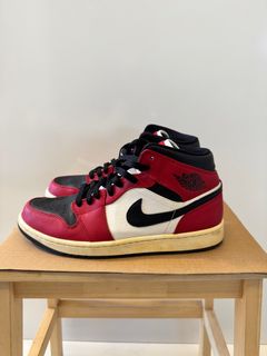 jordan 1 mid chicago black toe on foot