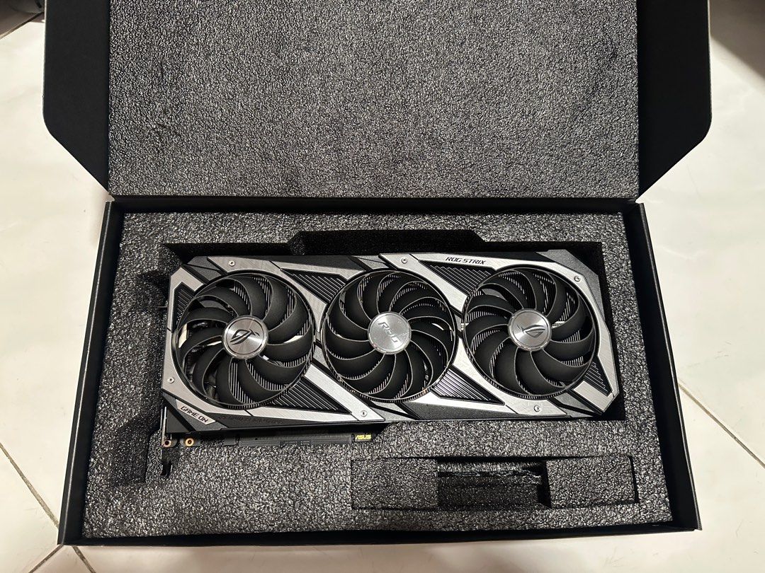 ASUS ROG RTX 3080 10GB VRAM439783373187338243