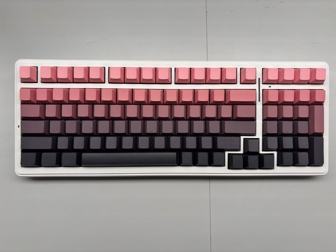 Aula F99 Keyboards with Blackpink Gradient Keycap