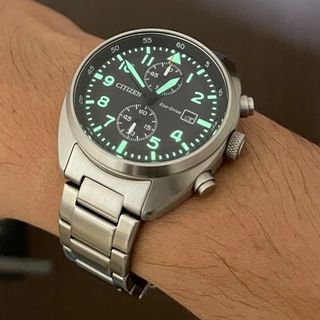 (Category: ) located in . Submitted by luu-vintagewatch (Listing ID 1401034817, Image 1). Description: .