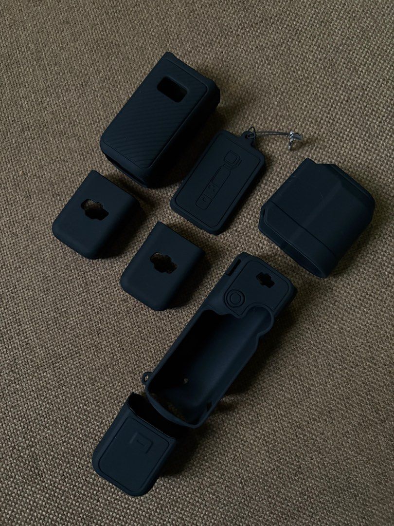 DJI Osmo Pocket 3 Accessories (Category: Cases & Sleeves) located in Batangas. Submitted by thekaindfinds (Listing ID 1413540223, Image 2). Description: Never been used. You’ll save almost 300+ in this set. Includes: - Silicon Case for both device and microphones - Hard Case RFS: Just not for me..