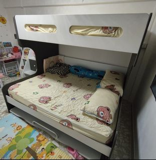 (Category: ) located in . Submitted by collector6166 (Listing ID 1413594113, Image 1). Description: .