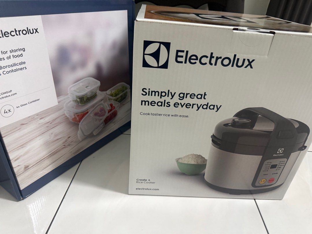 Electrolux Rice cooker new items with free glass containers (Category: Cookers) located in Kuala Lumpur. Submitted by swiftstone-edeee7 (Listing ID 1413553794, Image 1). Description: Get free!! 1 Rice cooker 680s (new 1year warranty!!) 2. Glass container set(4 units)!!.