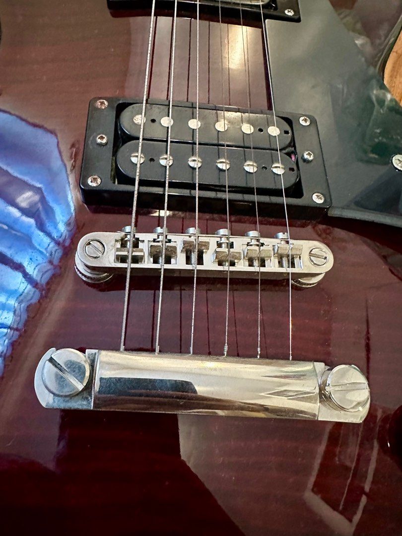 Epiphone Les Paul Classic (Category: Musical Instruments) located in Manila. Submitted by rc103 (Listing ID 1413556427, Image 3). Description: Great Condition 9/10 Pwede sa maselan Swabe ang tunog No dents All working Original Classic - T but replaced with original Grover Tuners (non auto) Only used indoor as a hobby Minimal hairline usage scratches No swap No meetup Pickup only at our place. Filinvest East Cainta Rizal Schedule in advance Free p