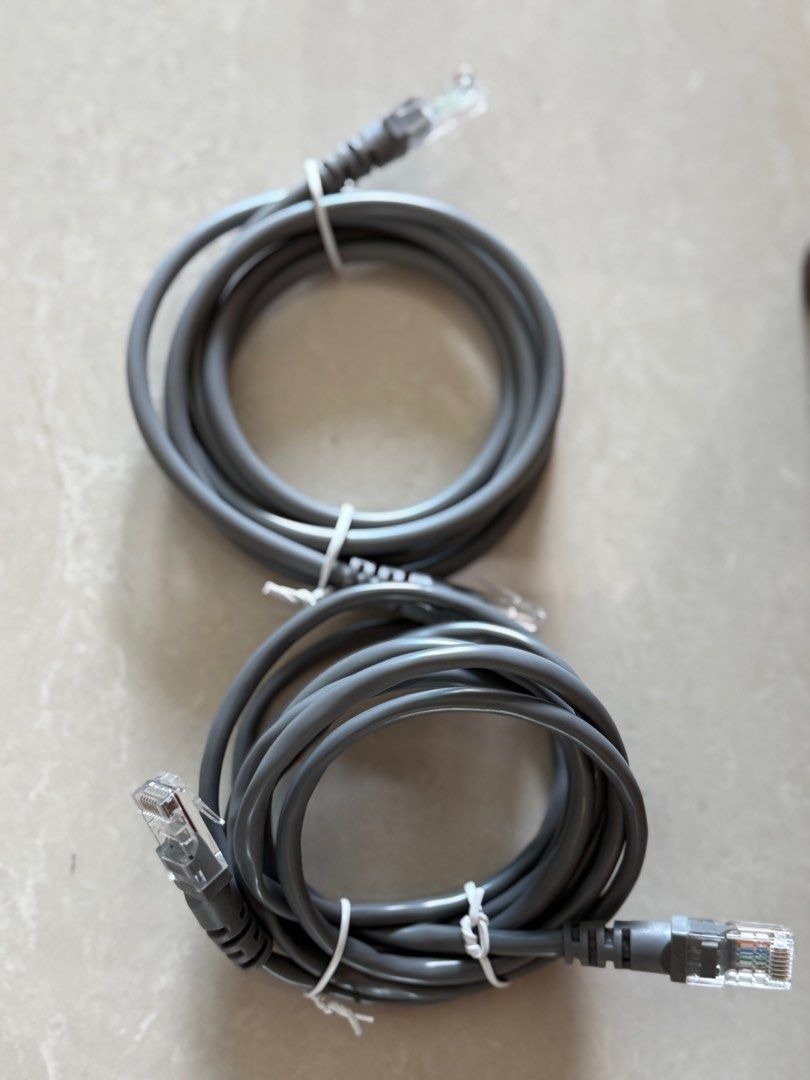 Ethernet Cables - Cat5E and Cat5 cables405986558503833602