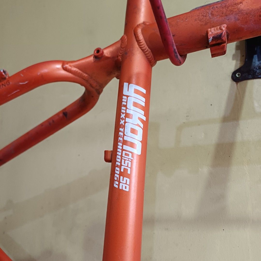 Giant Yukon Disc SE Bike Frame (Category: Bicycles) located in Tagaytay City. Submitted by lehitimongseller22 (Listing ID 1413608736, Image 2). Description: - Giant Yukon Disc SE frame - Orange finish - Aluxx Technology tubing - Mounting points for components -26er small.