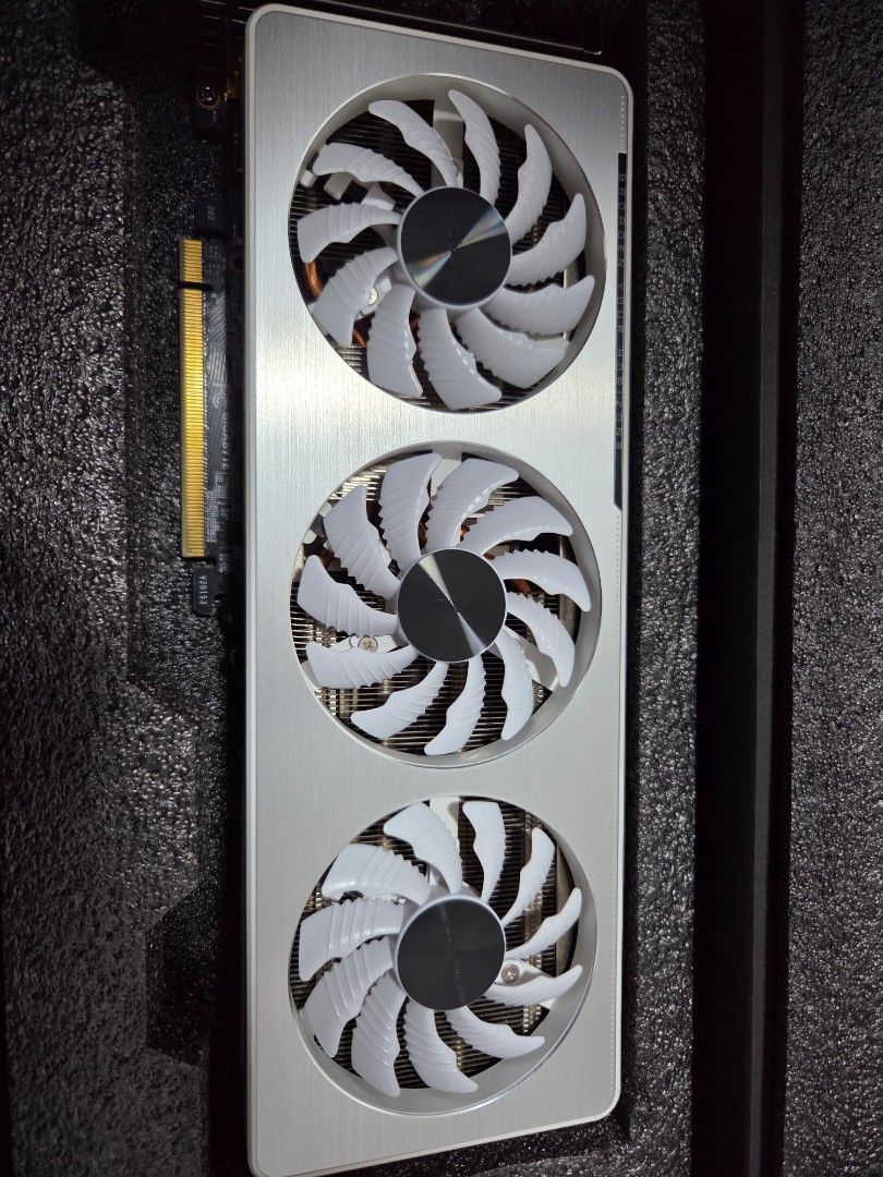 Gigabyte GeForce RTX 3060 Ti Vision OC 8G65561373403394112
