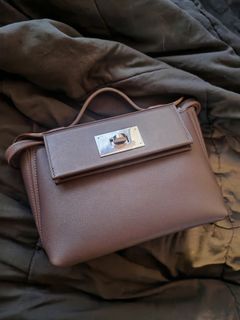 (Category: ) located in . Submitted by shoppingspree008 (Listing ID 1413486301, Image 1). Description: .