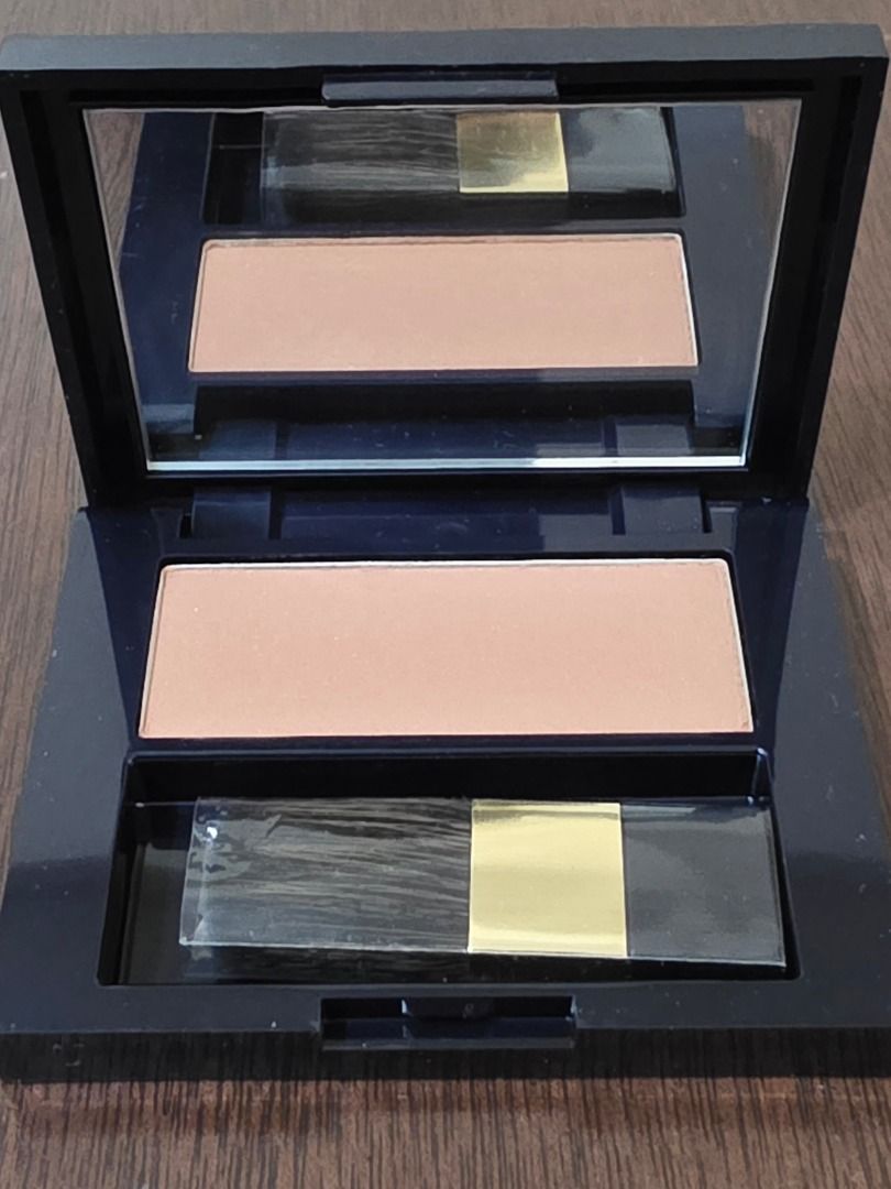 Estee Lauder Bronze Goddess Powder Bronzer 02 Medium (Category: Makeup) located in Taguig. Submitted by iamloulouvi (Listing ID 1413437884, Image 2). Description: - Estee Lauder Bronze Goddess Powder Bronzer - Shade: 02 Medium - Price is slightly negotiable Please note I work full time from M-F so may not be able to respond to your queries on time but I try my very best to. All products I am selling are authentic, a lot of which were bought from 