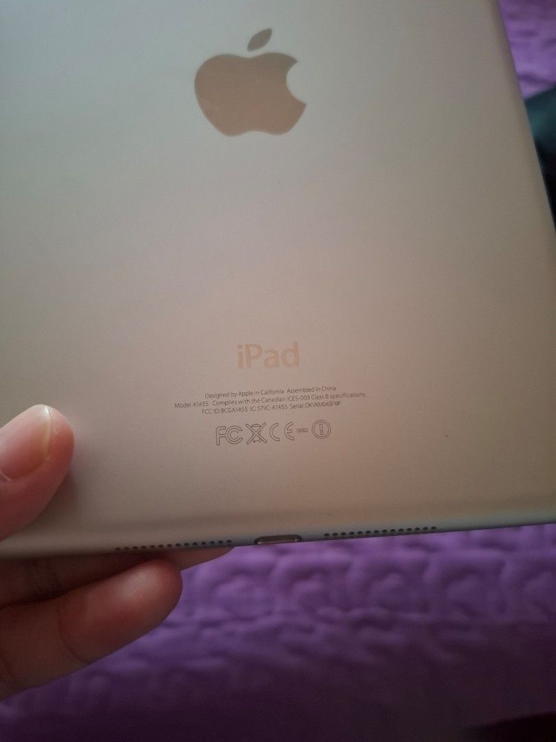 Ipad (Category: iPad) located in Bangi. Submitted by fqutez (Listing ID 1413459629, Image 3). Description: letgo as it for spare or else.forgot the pswd.nego a bit .