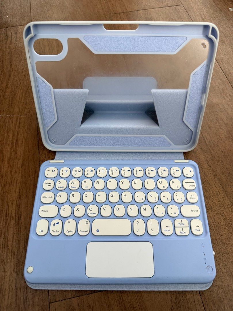 Ipad mini 6 2021 touchpad keyboard case in light purple (Category: Cases & Sleeves) located in Quezon City. Submitted by leikhus (Listing ID 1413570734, Image 2). Description: - Light purple touchpad keyboard case for iPad Mini 6 (2021). - Integrated touchpad for easy navigation. - Includes a pen slot for added convenience. - Stylish and functional design. - Ideal for both work and play..