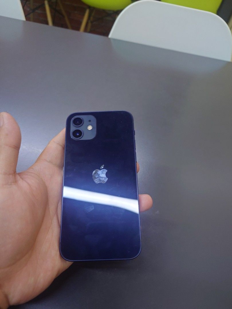 iPhone 12 128gb (Category: iPhone 12 Series) located in Quezon City. Submitted by mykel776 (Listing ID 1413465208, Image 3). Description: for Sale iPhone 12 dual Sim napalitan n screen pero galing din S iPhone n original, battery replace n rin.