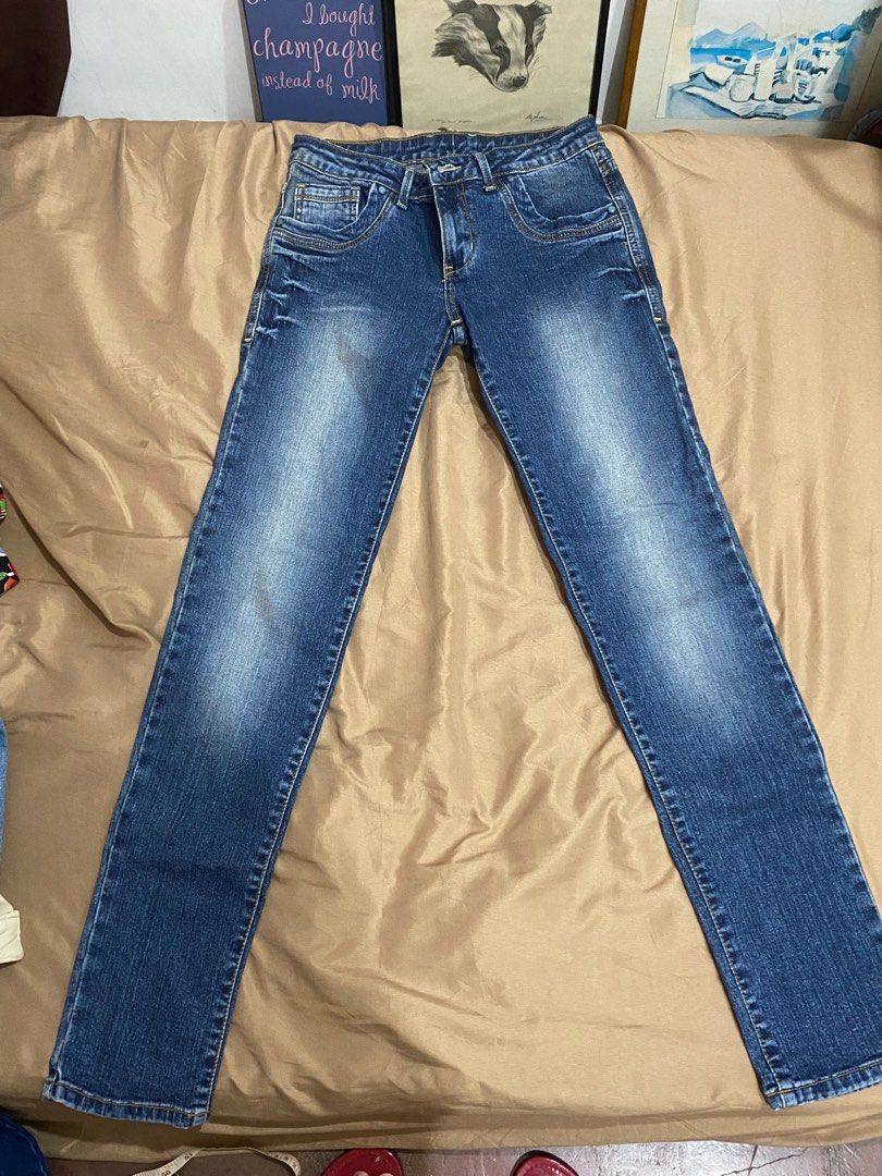 Jag jeans slim fit Y2k (Category: Jeans) located in Rizal. Submitted by wild.lastly (Listing ID 1413552176, Image 1). Description: Size on tag for waist 31 39 cm for Length .