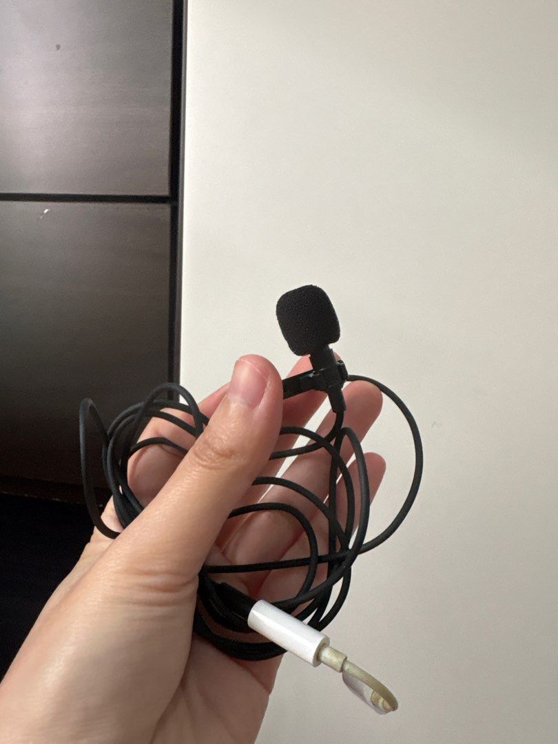 Lavalier Microphone with Adapters65076148143619110