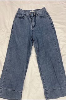 (Category: ) located in . Submitted by reoutfitted (Listing ID 1413505846, Image 1). Description: .