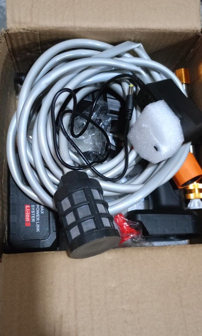 Machine (Category: Cleaning Tools & Supplies) located in Kuala Selangor. Submitted by puterihoneyqis (Listing ID 1413630065, Image 3). Description: clear.