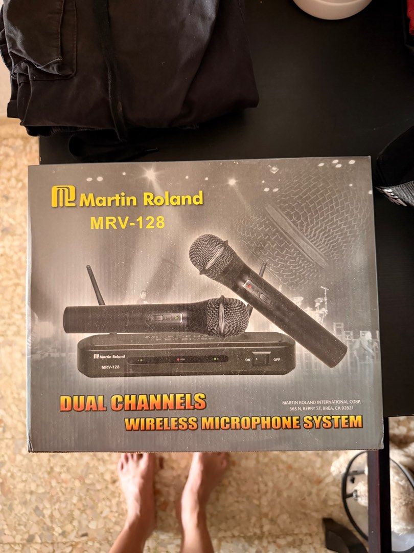 Martin Roland MRV-128 Dual Channel Wireless Microphone System