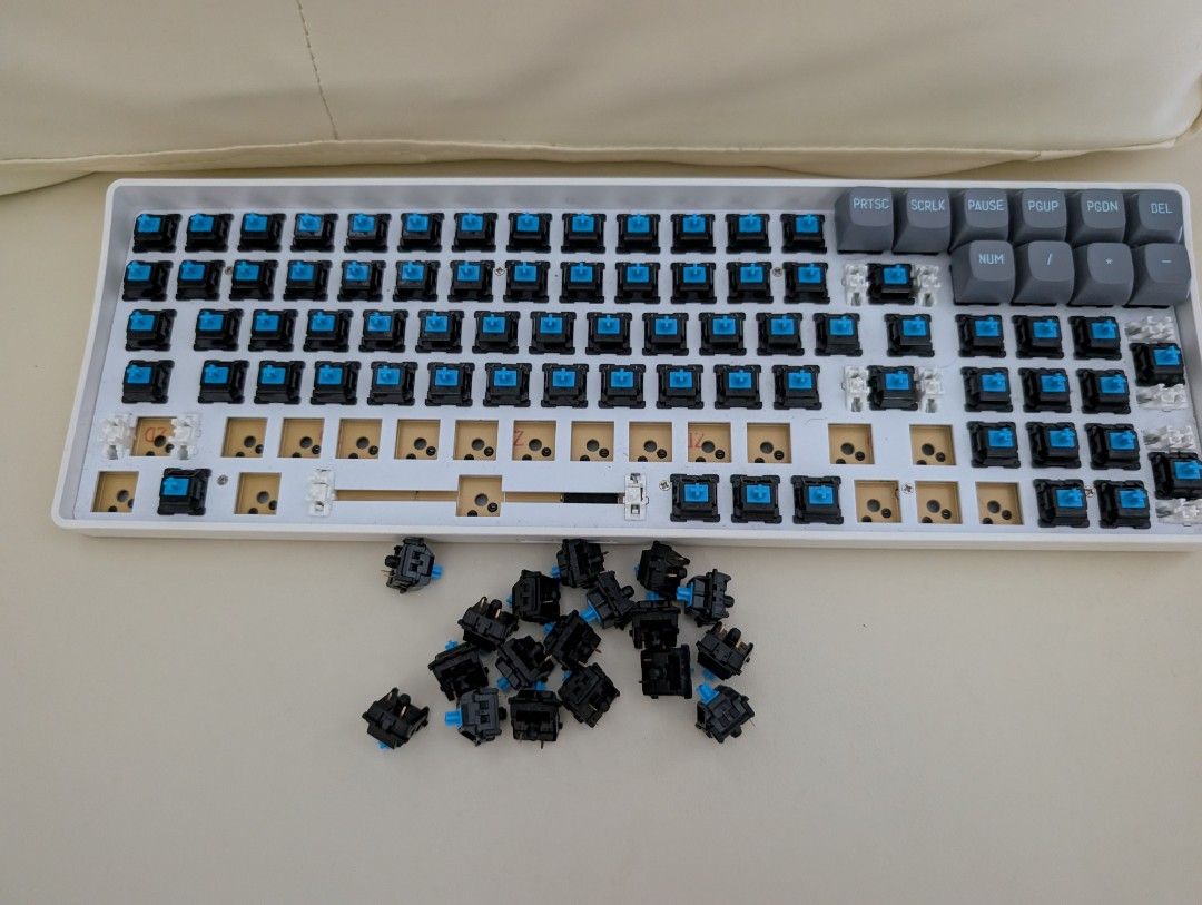 Mechanical Keyboard - 100 key, hot swappable, wireless, Computers ...