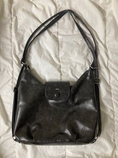 (Category: ) located in . Submitted by preloved.itemsssss (Listing ID 1413558407, Image 1). Description: .