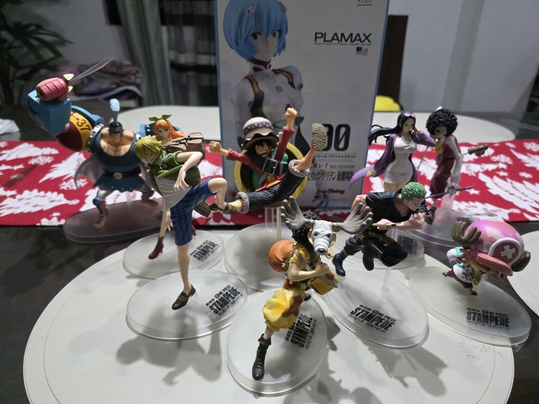 One Piece Stampede Figures Set (Category: Figurines & Statues) located in San Pedro. Submitted by donshingaw64787 (Listing ID 1413579134, Image 1). Description: For Sale: One Piece Stampede set. - Includes Luffy, Zoro, Sanji, Nami, Chopper, Usopp, Robin, Franky & Brook - Each figure comes with a clear stand. - Figures are in dynamic action poses. - Complete set as shown. - With Issues (Nami, Usopp & Chopper) PM me for issues. - Loose (nami, robin