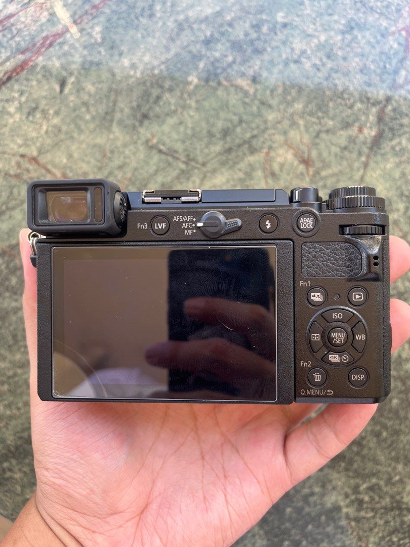 Panasonic Lumix GX9 MFT/M43 Mirrorless Camera (Category: Cameras) located in Paranaque City. Submitted by wynnnnnnn (Listing ID 1413651486, Image 3). Description: Panasonic Lumix GX9 MFT/M43 Mirrorless Camera Condition: 8.5/10 Inclusion: charger and battery Shutter count: 6k Asking price: 30k Other lenses for sale: Panasonic 14-42 PZ f3.5-5.6 pancakelens Meike 28 f2.8 pancake lens Rokinon 7.5 f3.5 Fisheye 7artisans 50 f1.4 7artisans 25 f1.7 Olymp