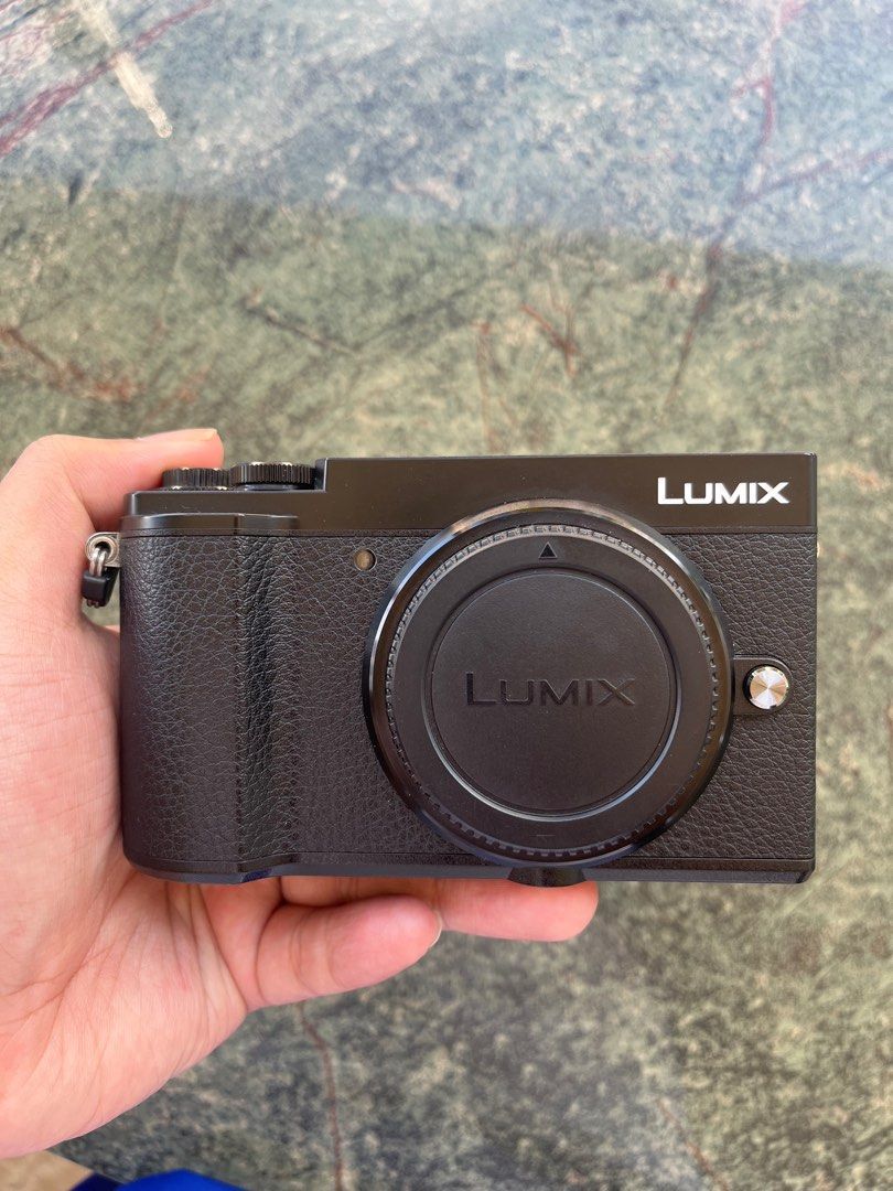 Panasonic Lumix GX9 MFT/M43 Mirrorless Camera (Category: Cameras) located in Paranaque City. Submitted by wynnnnnnn (Listing ID 1413651486, Image 1). Description: Panasonic Lumix GX9 MFT/M43 Mirrorless Camera Condition: 8.5/10 Inclusion: charger and battery Shutter count: 6k Asking price: 30k Other lenses for sale: Panasonic 14-42 PZ f3.5-5.6 pancakelens Meike 28 f2.8 pancake lens Rokinon 7.5 f3.5 Fisheye 7artisans 50 f1.4 7artisans 25 f1.7 Olymp