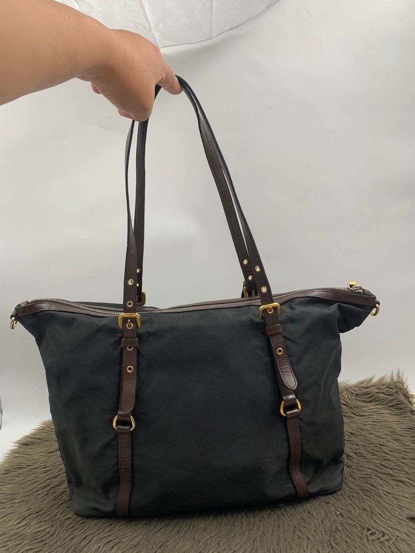 Prada Tessuto Saffiano Tote Bag (Category: Luxury Bags & Wallets) located in Manila. Submitted by sakayukay (Listing ID 1413460556, Image 3). Description: Originally green, recolored to black by the trusted Brendaizz Baflo Guaranteed authentic and vintage RFS: decluttering .