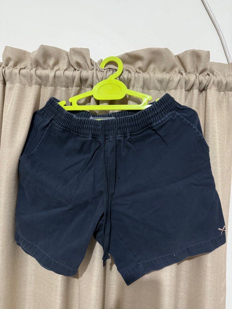 Regatta Navy Shorts (Category: Shorts) located in Cabanatuan. Submitted by declutterpg (Listing ID 1413620607, Image 1). Description: - Regatta navy shorts (ABOVE THE KNEE) - Elastic waistband with drawstring - Two front pockets - One back pocket with Regatta label - Small logo detail - Perfect for casual wear .