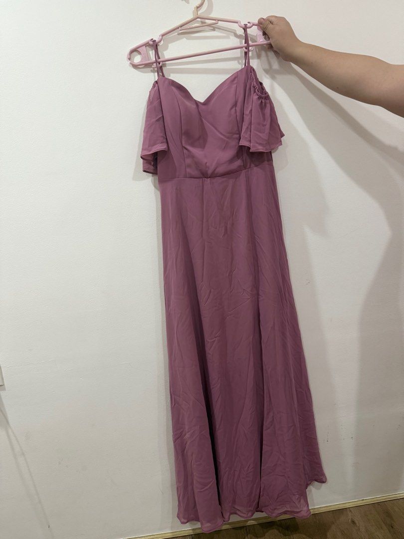 Shein dusty pink gown (Category: Evening dresses & gowns) located in Quezon City. Submitted by aannnnaa1 (Listing ID 1413138154, Image 2). Description: Shein dusty pink gown Used once for a wedding Semi-small to medium frames.