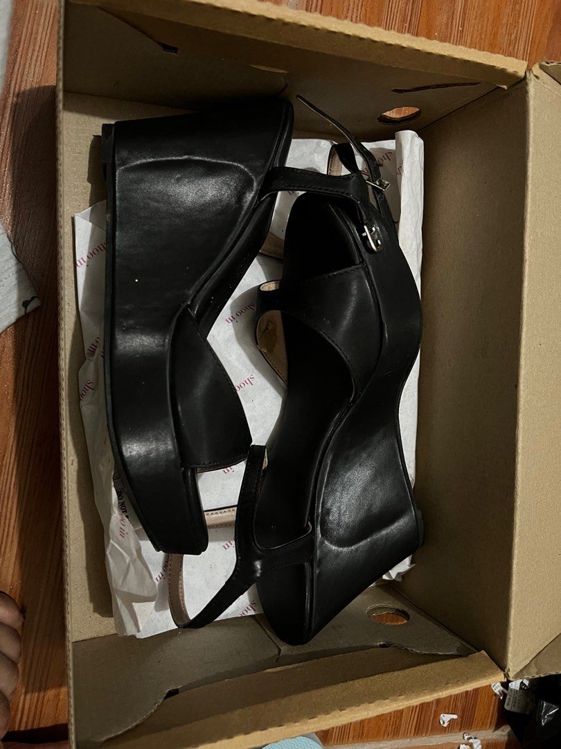 Shoo In Black Leather Wedges (Category: Wedges) located in Manila. Submitted by jovalbarez (Listing ID 1413592137, Image 2). Description: shoo in Black Wedges SCO-129 Continuous sole + very easy to wear. RFS: Only used once for an event with a formal dress code + decluttering.