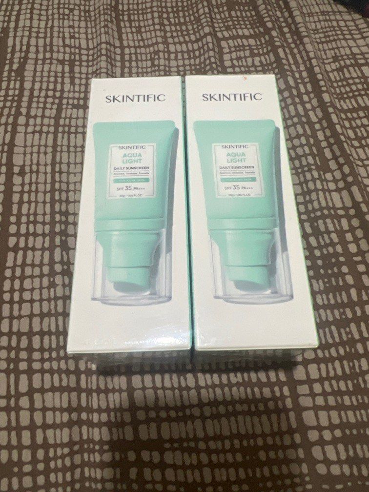 Skintific aqua light (Kategori: Kulit, Sabun & Tubuh) berada di Jakarta Timur. Dikirim oleh vikaamanda19 (ID iklan 1413471463, Gambar 1). Deskripsi: Skintific aqua light daily sunscreen new segel Exp 06/08/2027 Beli 2 70rb.