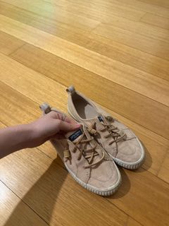 (Category: ) located in . Submitted by ivyjungg (Listing ID 1413600328, Image 1). Description: .