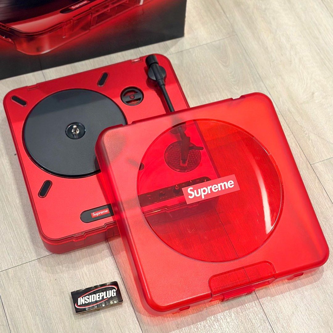 Supreme Numark PT01 Portable Turntable (Category: Portable Audio Accessories) located in Quezon City. Submitted by inside_plug (Listing ID 1413543280, Image 2). Description: For Sale Supreme Numark PT01 Portable Turntable Brandnew Dm us to purchase.