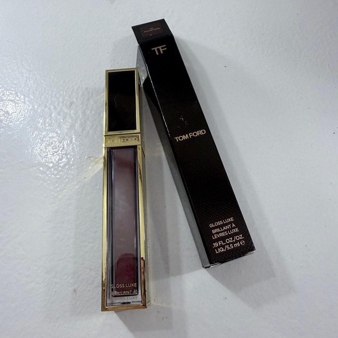 Tom Ford Gloss Luxe #20 Phantom (Category: Makeup) located in Paranaque City. Submitted by chinitamaria (Listing ID 1413578826, Image 2). Description: - Tom Ford Gloss Luxe in Phantom (#20) - Deep, reddish-brown color - Includes original box - Provides a glossy finish - got this at rustans makati around 5kphp - used/swatched twice only - rfs: not for me Loc:Betterliving,paranaque city Mop: gcash Mod:lalamove/lbc/j&t.