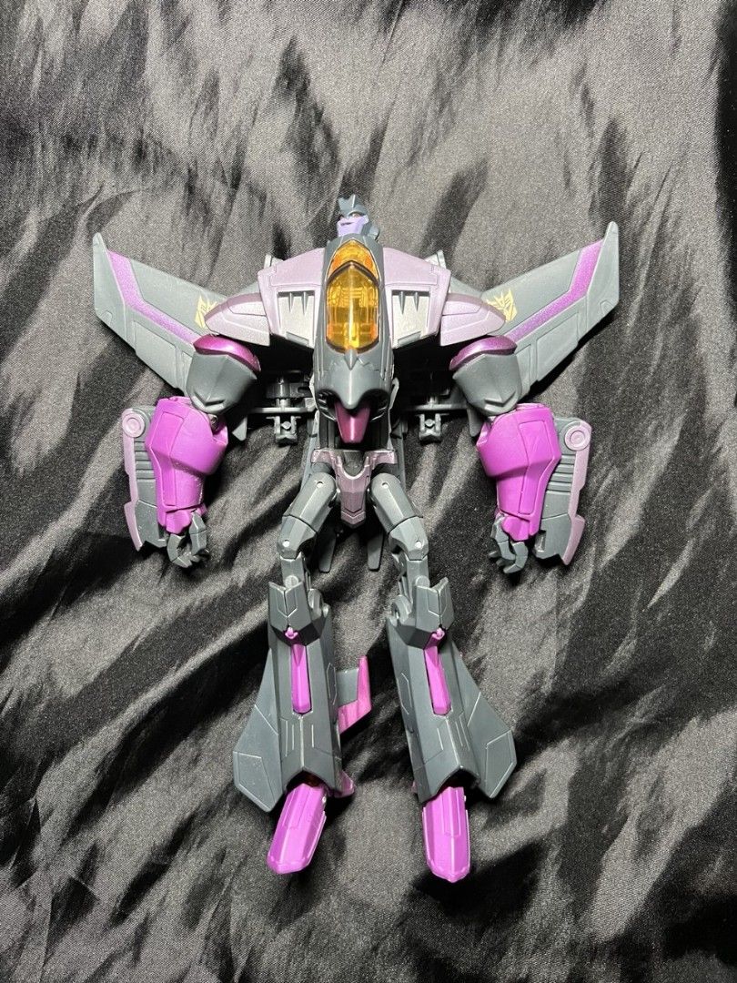 Transformers Animated (Category: Action & Battle Toys) located in Pasig City. Submitted by forlorngam68725 (Listing ID 1362081996, Image 3). Description: Transformer Animated (group #1) Loose Good condition - some accessories are missing. 1. Optimus Prime 2. Starscream 3. Lockdown 4. Bulkhead 5. Jazz 6. Sentinel Prime Payment Gcash, BDO, BPI Meet-up Estancia Mall, Capitol Commons..