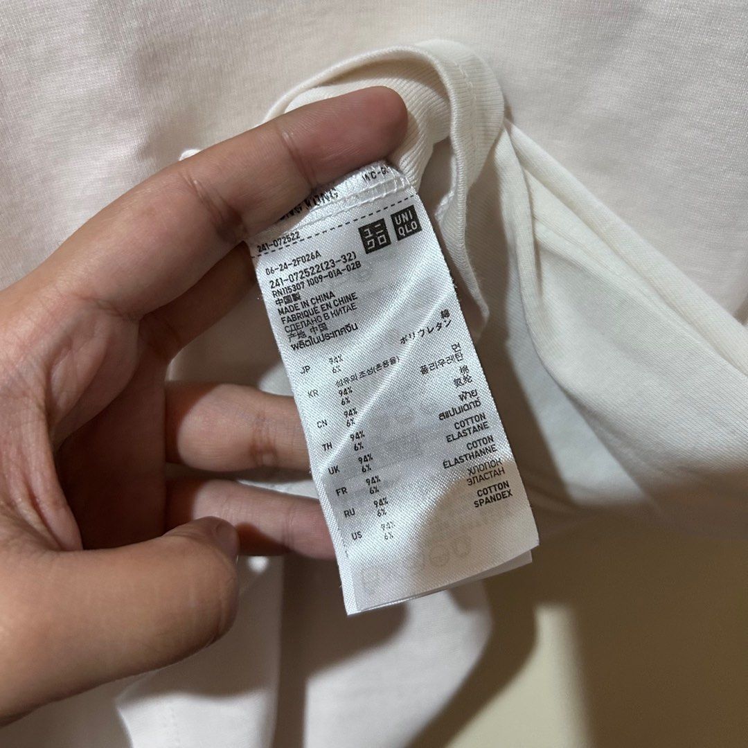 Uniqlo Turtleneck Longsleeves (Category: Longsleeves) located in Cabuyao City. Submitted by pickedbyarya (Listing ID 1413623714, Image 2). Description: - Size: XL - Best fits: M-L - Shoulder width: 16" - Length: 24" - Turtleneck length: 4" - Material: 94% cotton 6% spandex - Perfect for layering - Comfortable and versatile.