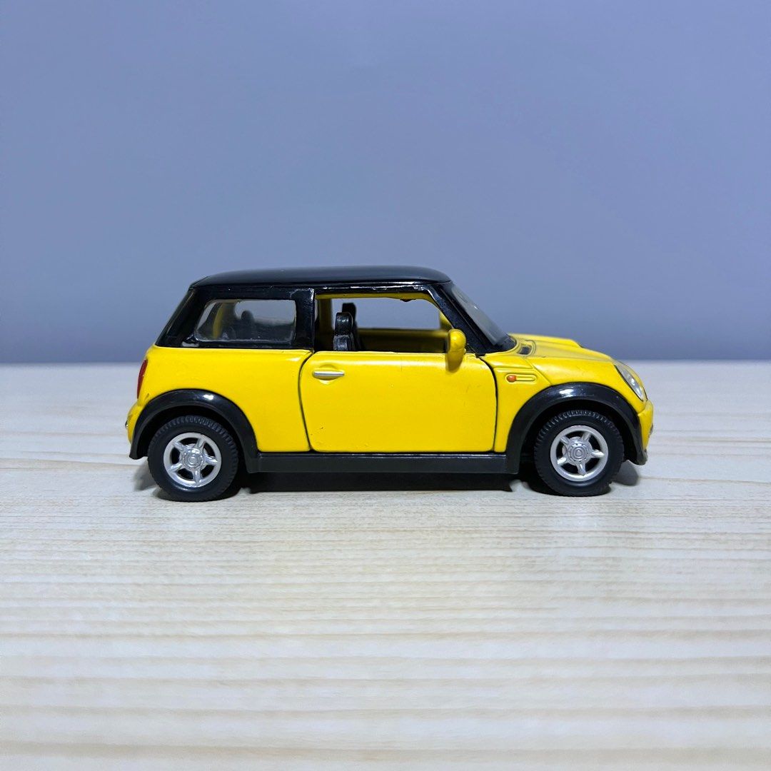 Welly No.9766 Mini Cooper Pullback Diecast Car (w/ minor paint chips) - Php 300 (Category: Vehicle & Diecast Models) located in Davao. Submitted by pandorastoybox (Listing ID 1413565677, Image 2). Description: Welly No.9766 Mini Cooper Pullback Diecast Car (w/ minor paint chips) - Php 300 .