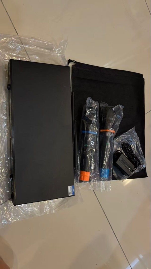 Wireless Microphone System (Category: Microphones) located in Kuala Lumpur. Submitted by isellshitnstuff (Listing ID 1413614950, Image 1). Description: 3 sets wireless mic systems 2 let go Set A - SAST OK-13A (image 1-2) RM 150 Mono Jack not included (lost it) Set B - SAST OK-13A (image 3-4) RM200 Full set box Set C - QiSheng QM-993 (image 5) RM350 Full set box All condition very new, used with care Reason to sell: getting new system Nego availab