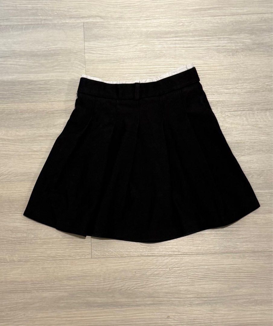 Zara Black Pleated Skirt (Category: Babies & Kids Fashion) located in Quezon City. Submitted by kakatae (Listing ID 1413575501, Image 2). Description: - Zara black pleated skirt - Size 8 (kids) - Comfortable elastic waistband - Made in Turkey - Versatile for everyday or special occasions.